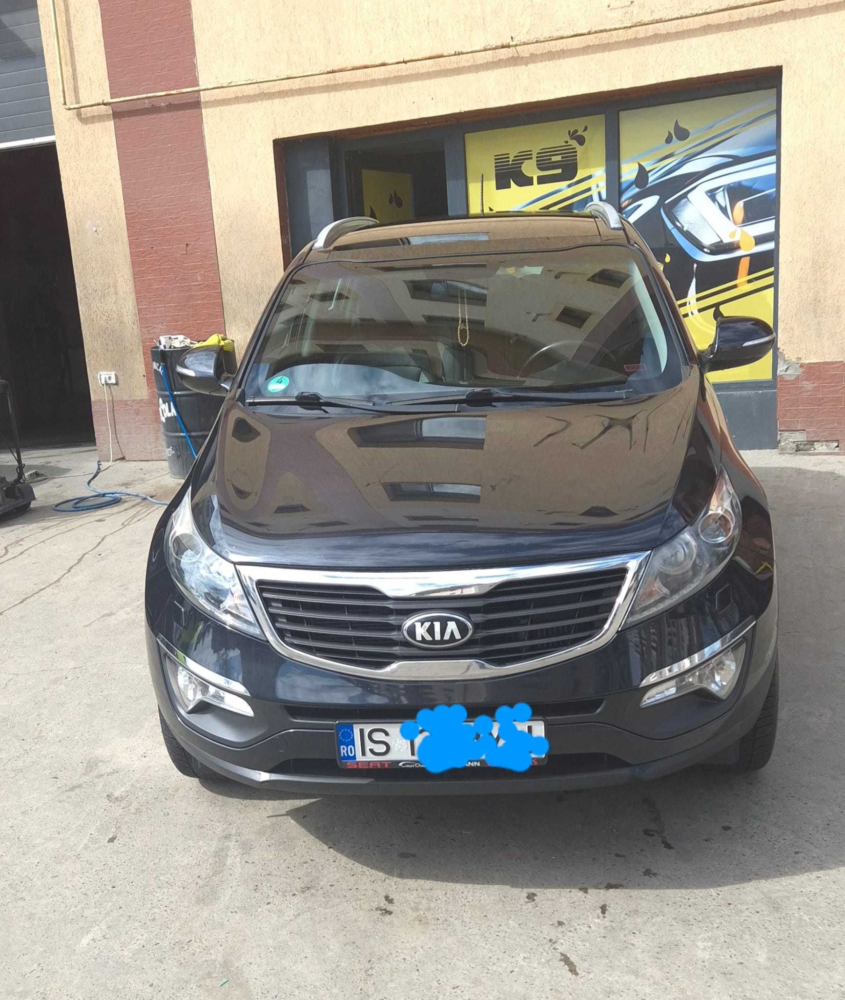 Vând Kia Sportage