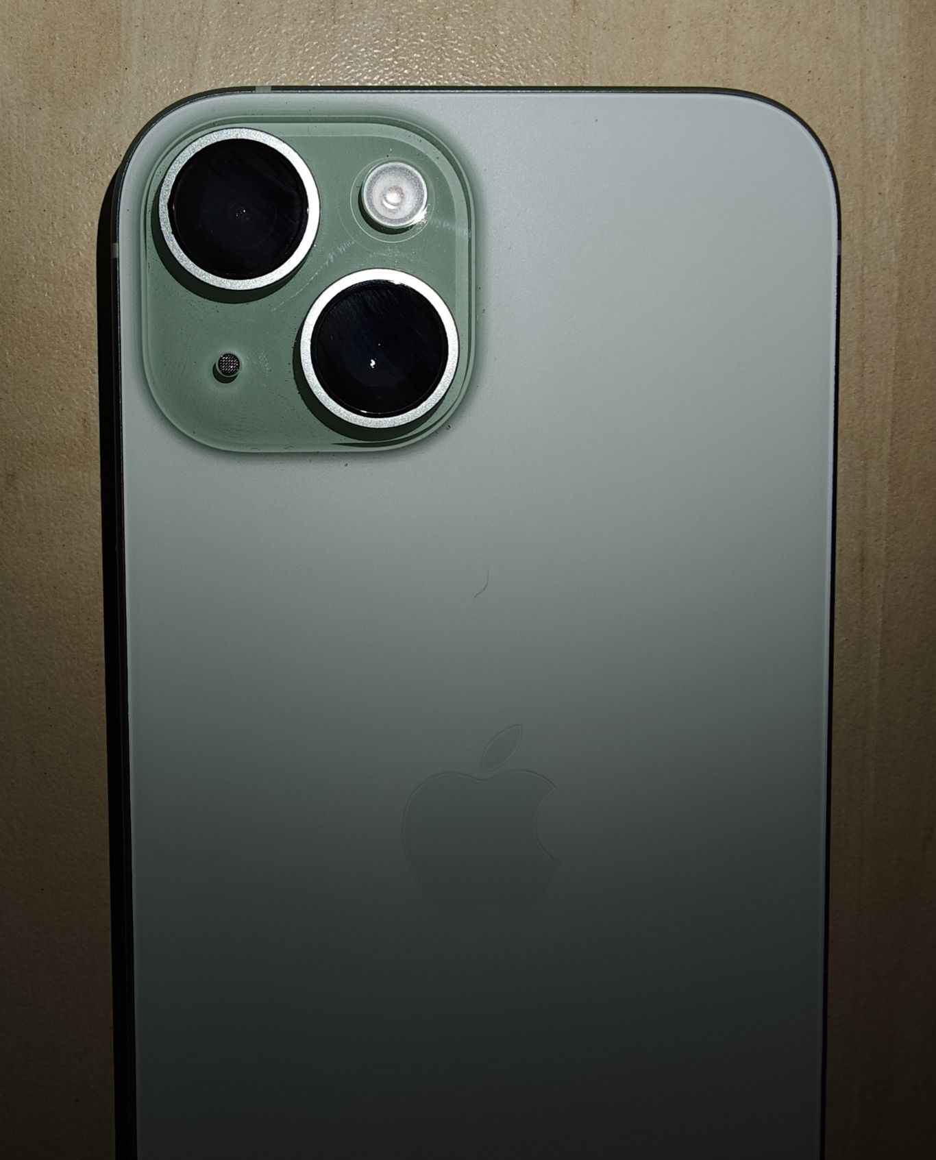 iPhone 15 с гаранция