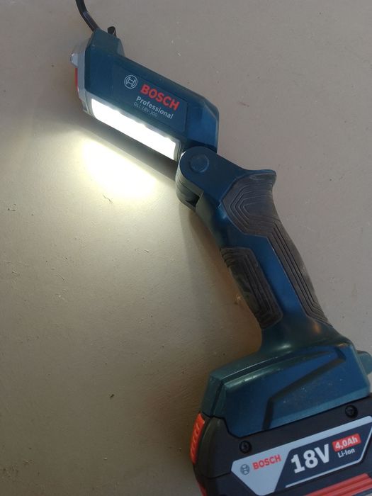 Bosch GLI 18V-300-акумолаторен лед фенер