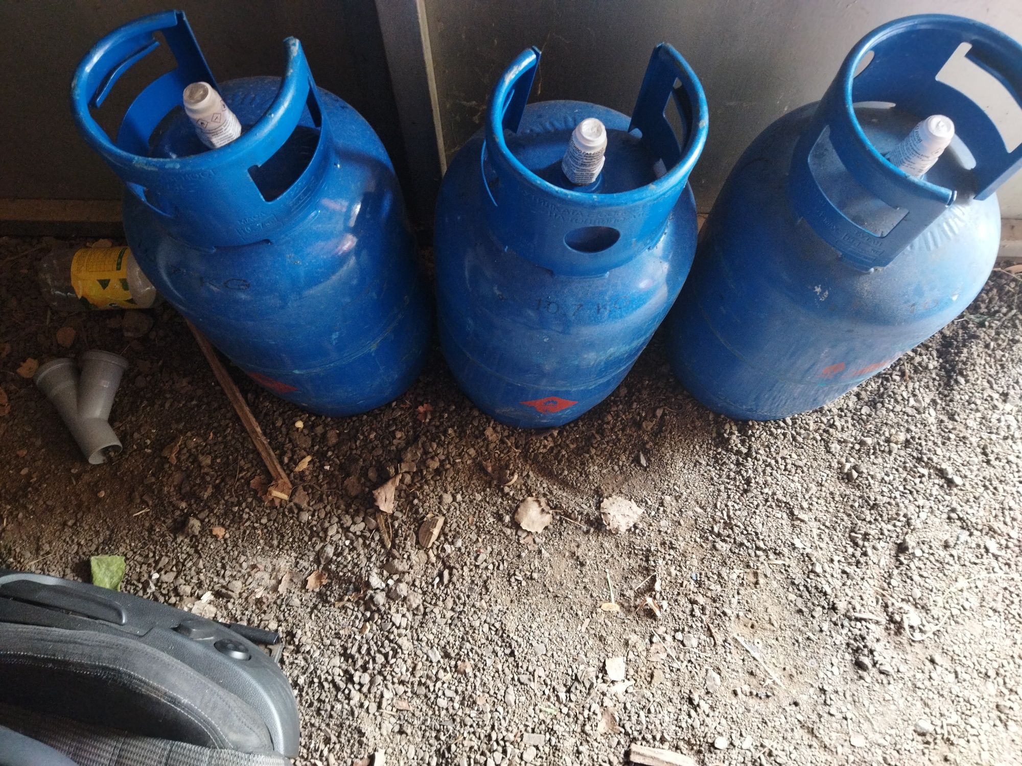 Продавам газови бутилки
