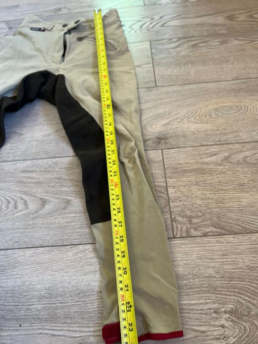 Бричове за езда, различни цветове