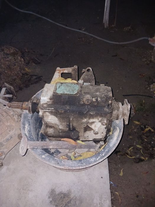 Зил каробка  сотилад