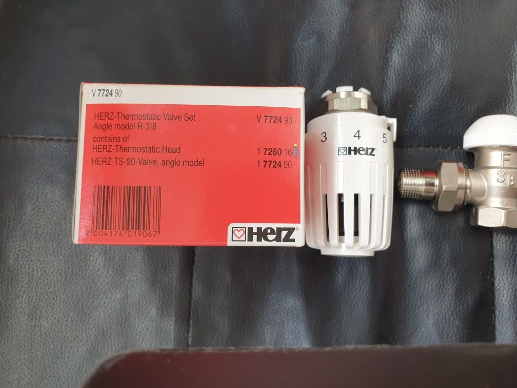 Robinet termostatat coltar 3/8 + Cap termostatic  Herz