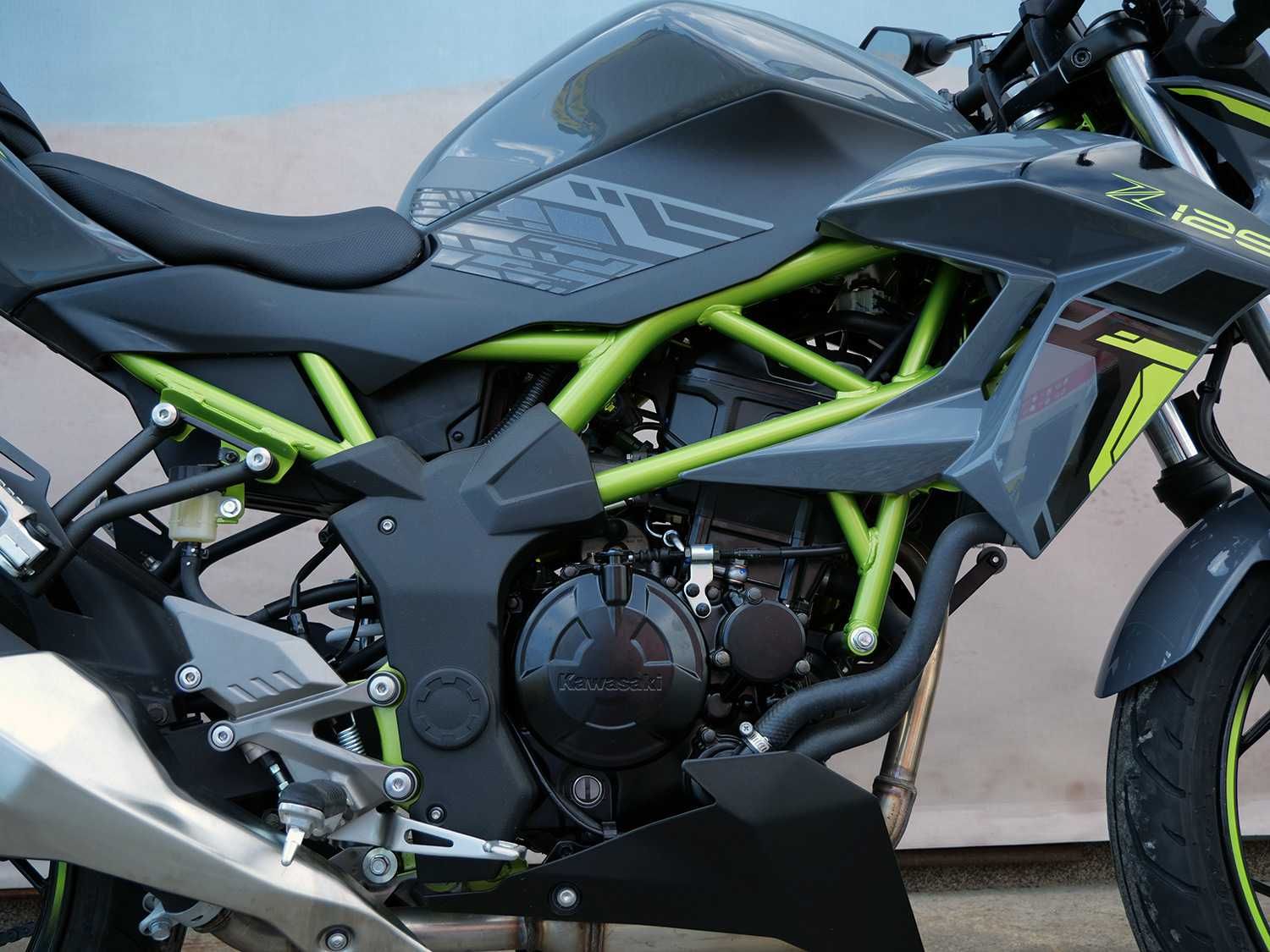 Lichidare stoc Motocicleta Kawasaki Z125 ABS 2023 | Rate | Leasing