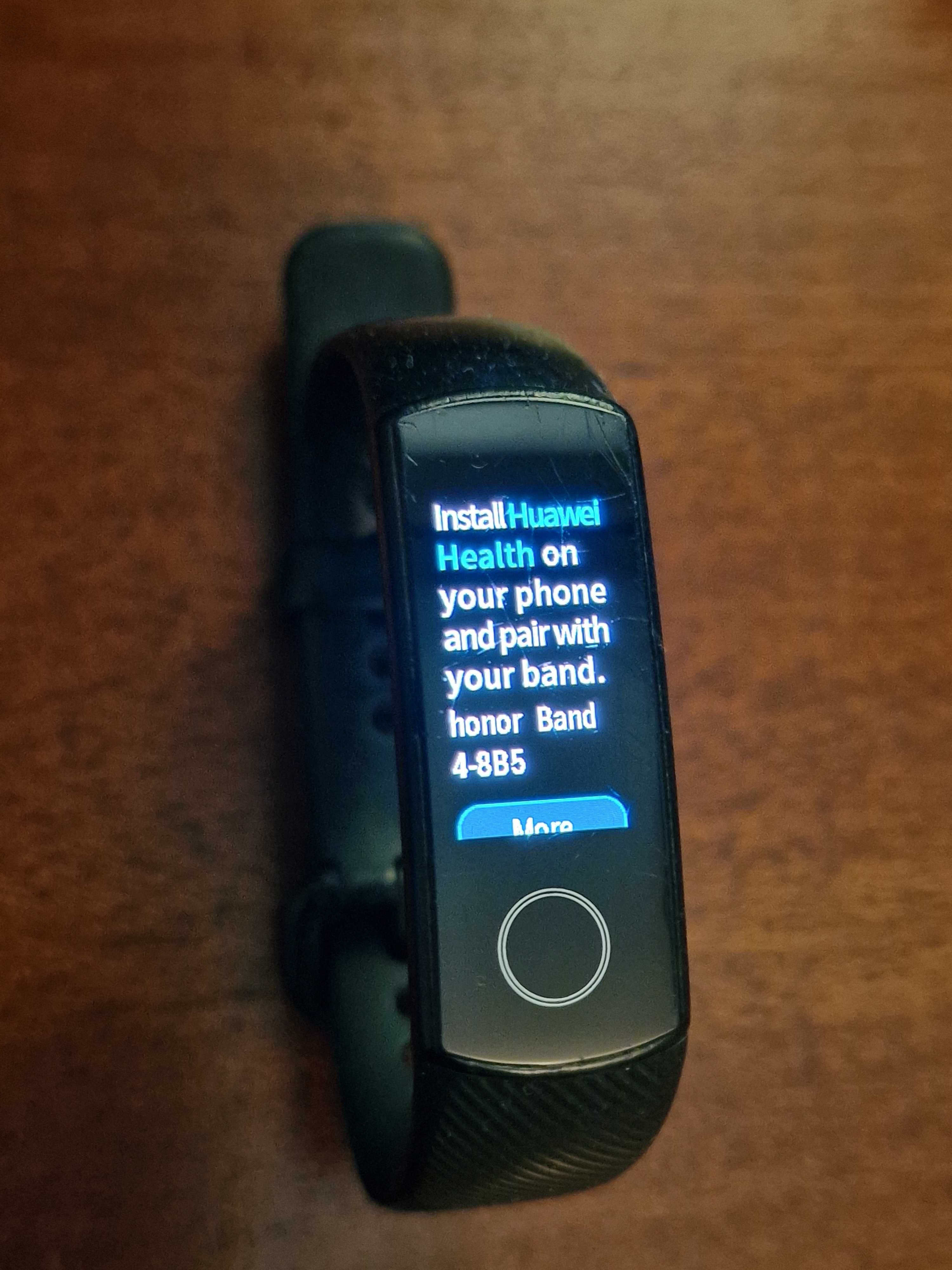 Смарт гривна Honor Band 4