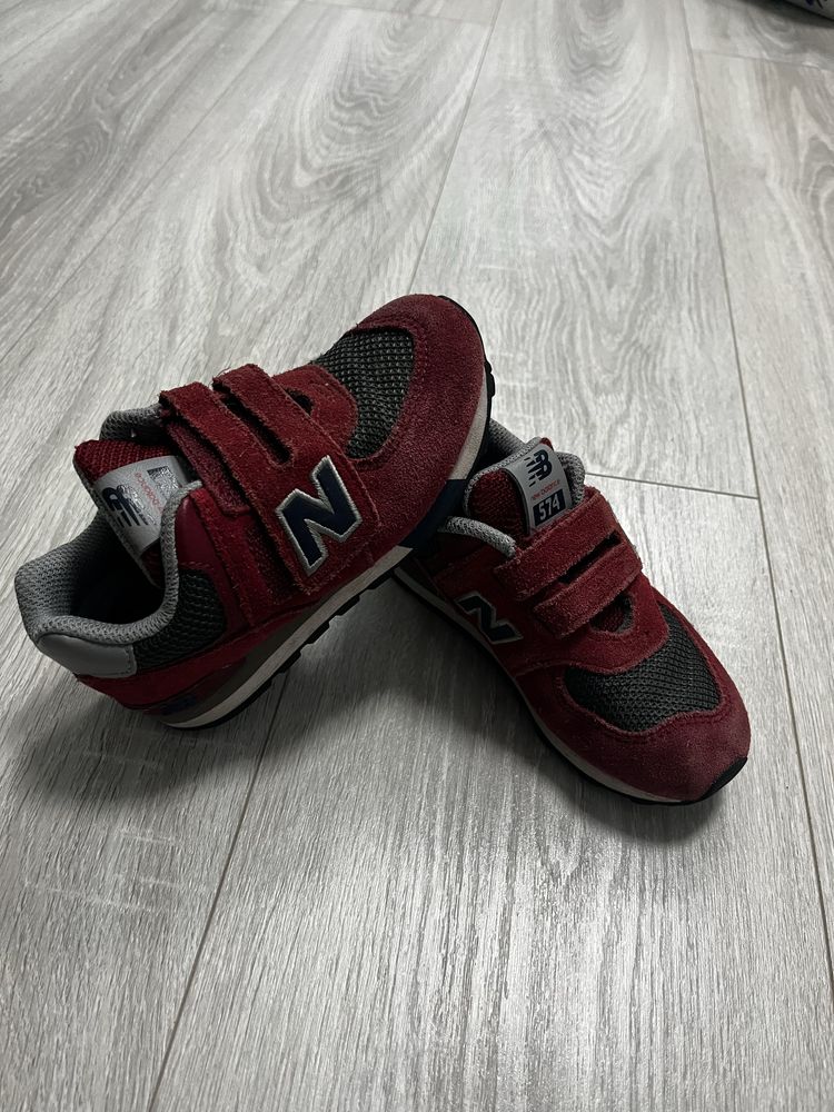 Adidasi New balance baieti