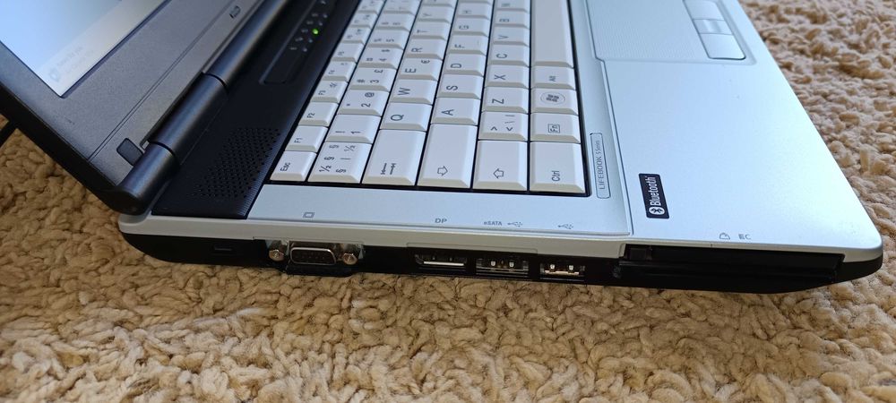 Laptop Fujitsu Lifebook S751 display 15'' Intel I5 2450m Ram 4G DDR3