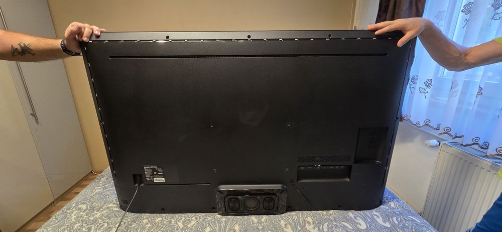 Vand televizor PHILIPS 55PUS8804/12  stricat pentru piese