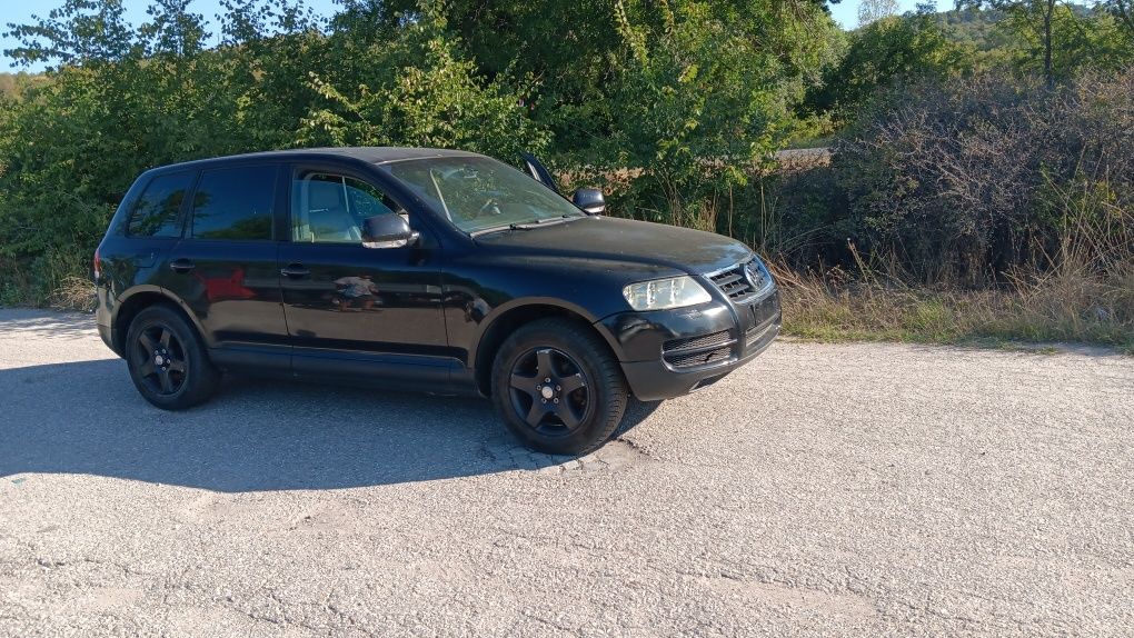 VW Touareg 2.5 R5 ,174 к.с. , ръчка , 60 бр. на части