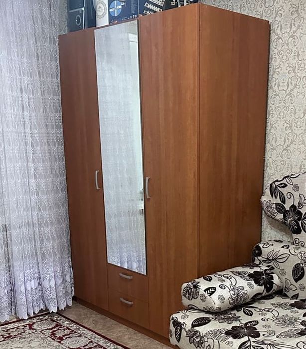 Шифоньер,  шкаф с полками