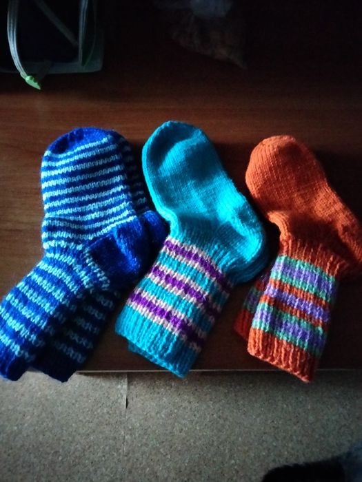 Продам вязаные детские носочки