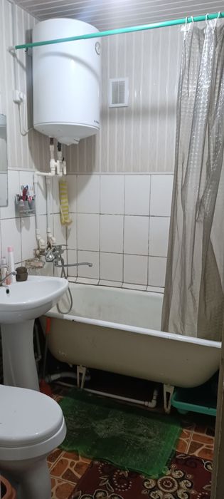 1 Микро район Конечка Озерани олдида