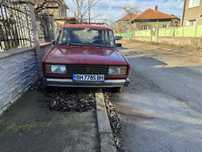 Автомобил Lada 2104