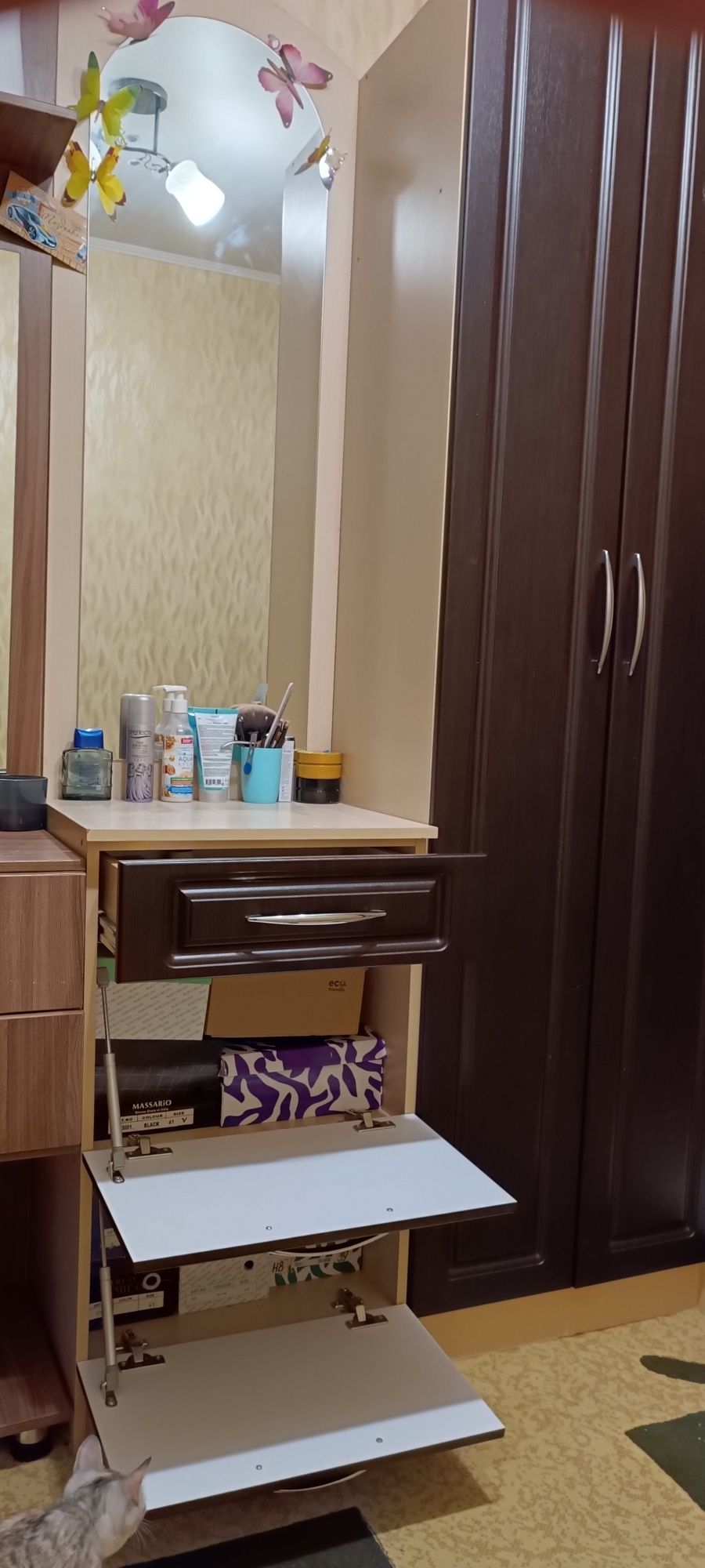 Продам срочно  прихожую