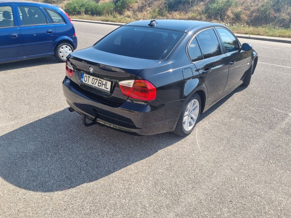 BMW E90  318i  High Executive