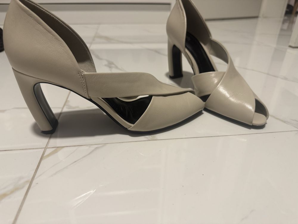Дамски високи обувки Zara/ чехли Zara