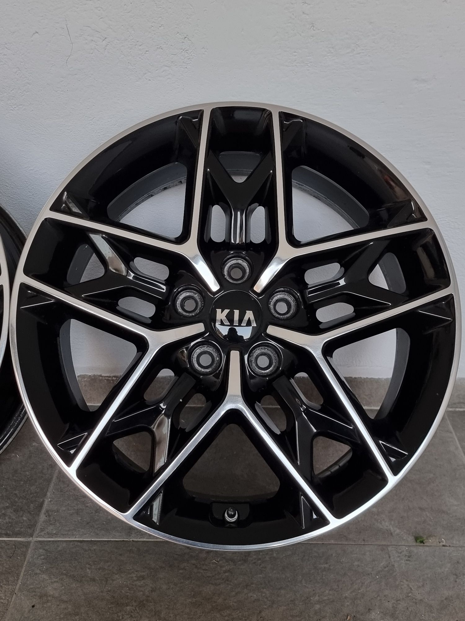 18" Оригинални джанти KIA Sportage Hyundai IX35 5x114.3 7.5J ET52.5