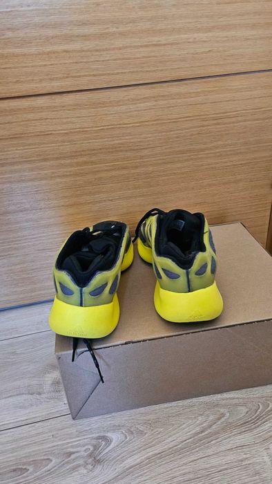 Маратонки adidas