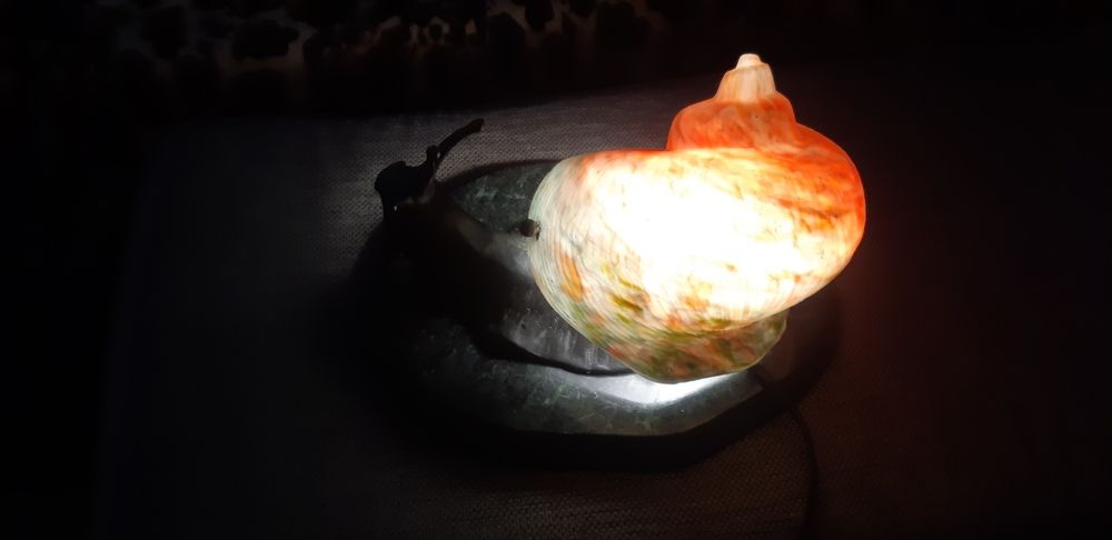 Lampa bronz pe marmura vintage