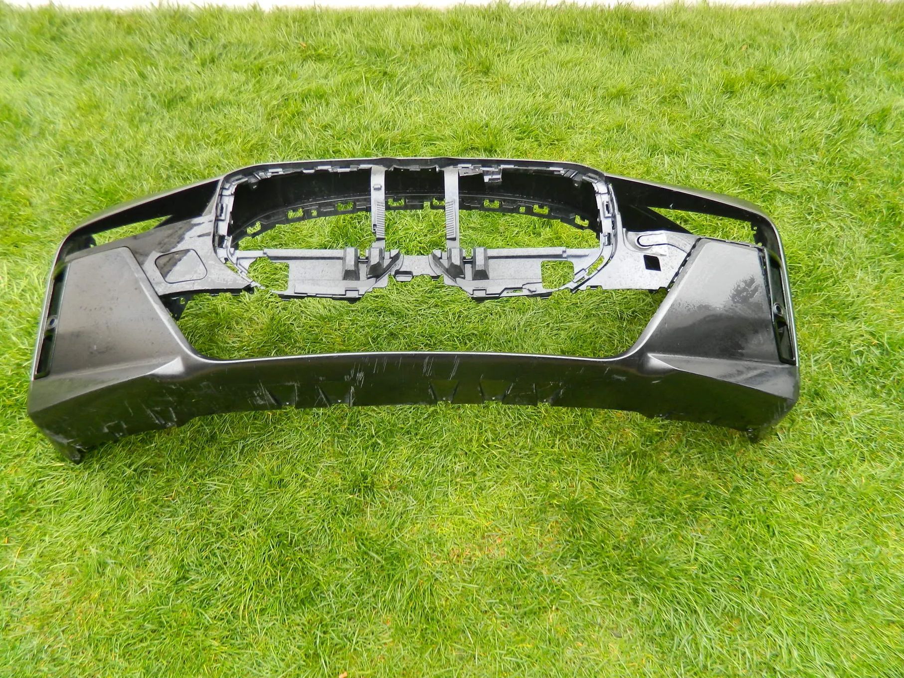 Bara fata BMW seria 7 , i7 , G70 M-Pachet cod 51118081544