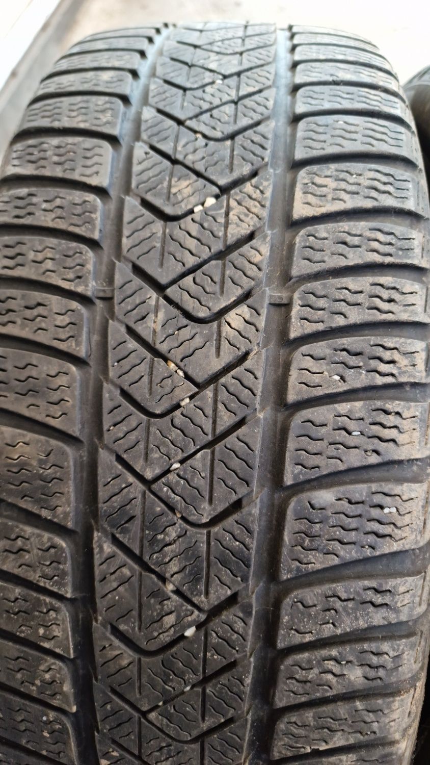 215 50 18 Pirelli Vredestein 8 anvelope iarna