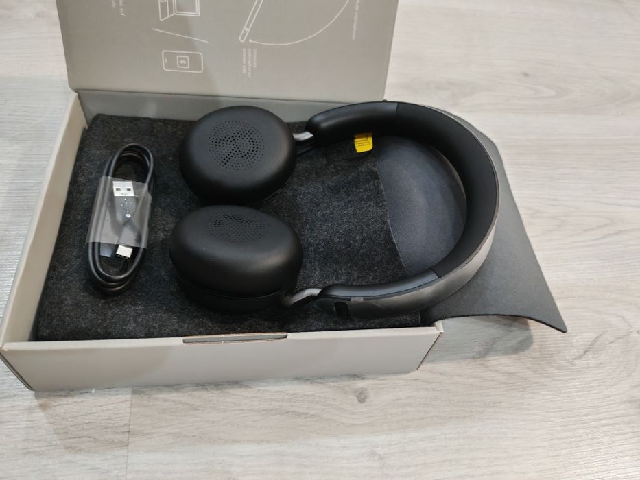 Чисто НОВИ!Безжични Слушалки Jabra - Evolve 2 65, черни