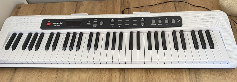 Синтезатор новый/ Фортепиано