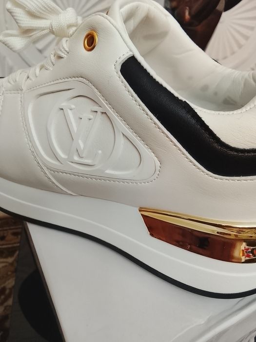Женские кросовки  LV  ЛУИВИТОН