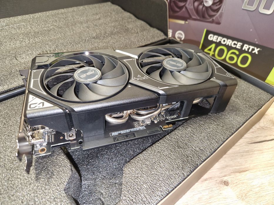 Placa video ASUS Dual GeForce RTX 4060 OC, 8GB GDDR6, 128-bit