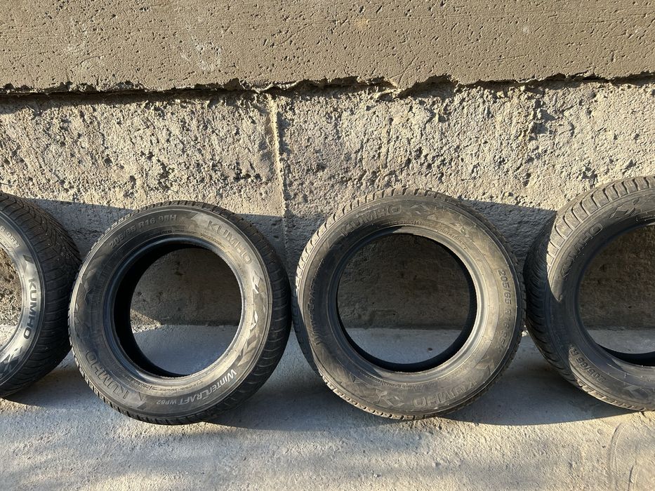 Шины зимние продается KUMHO