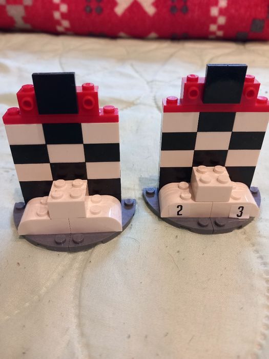 Лего части -формула,пожарна кола и рали станция