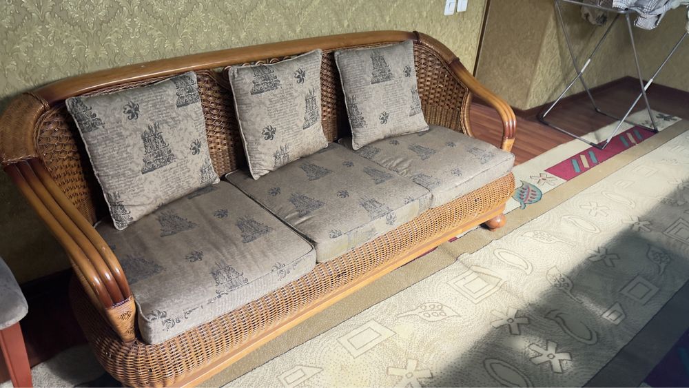 Продам ротанговую мебель в отличном состоянии