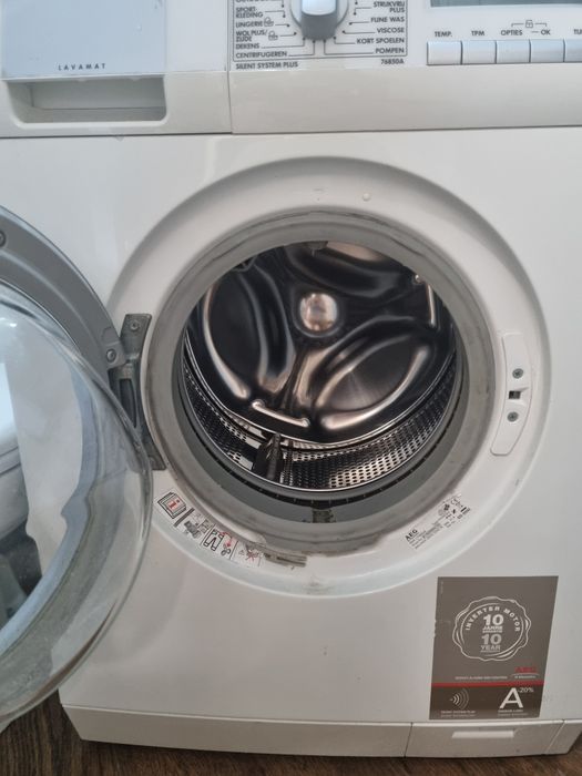 Пералня машина AEG