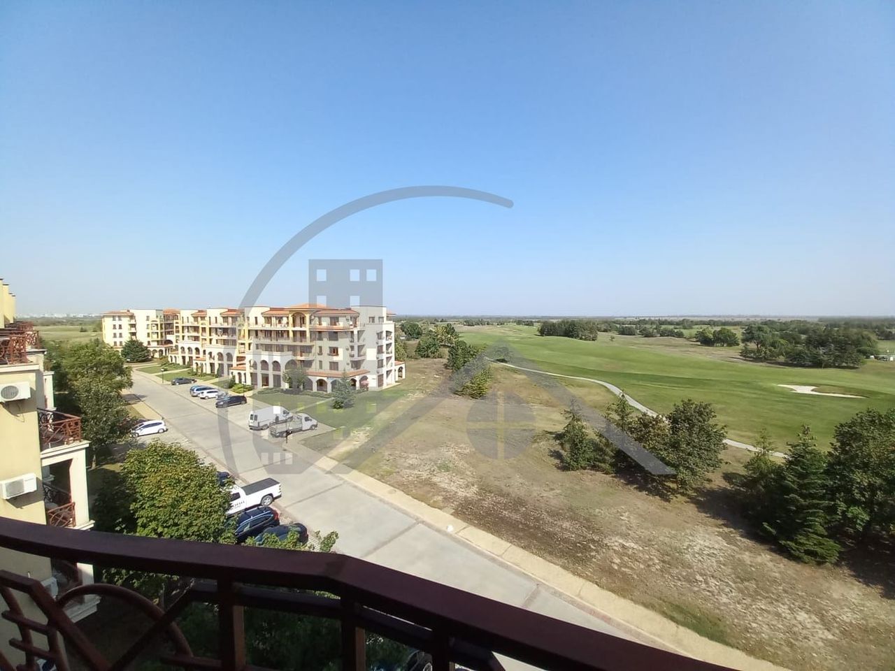 Продава се Двустаен апартамент в Балчик - 70 кв.м за 736 €/кв.м - Снимка #2