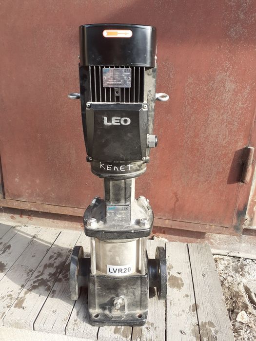 Электронасос для подачи воды LEO