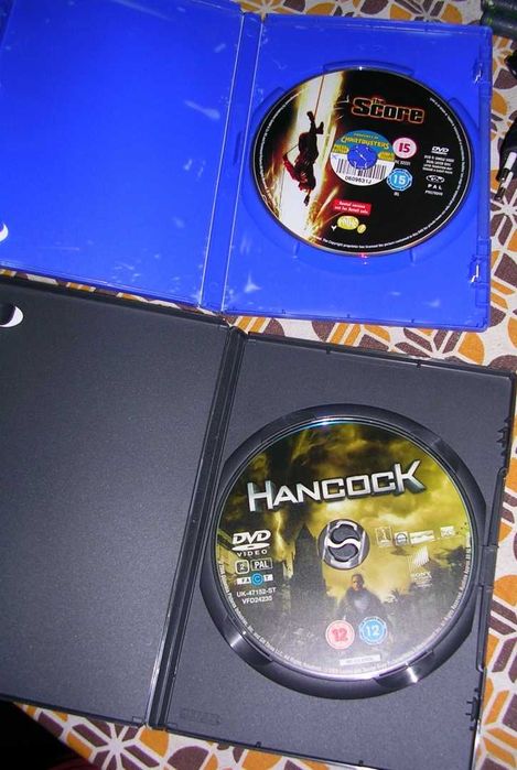 Аудио касети с рап, поп, рок, италианска и техно музика и саундтракове