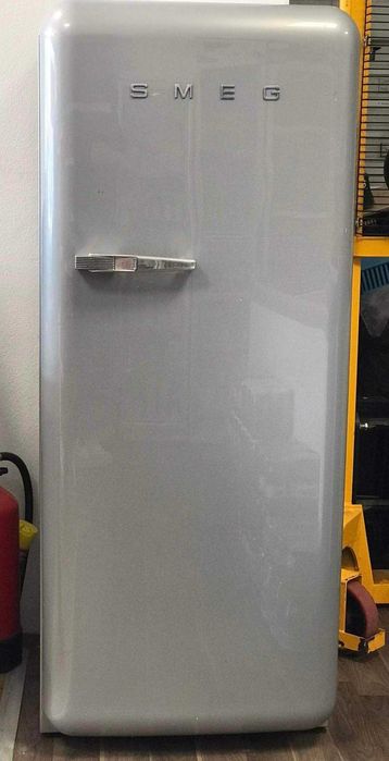 Хладилник SMEG FAB28LSV3