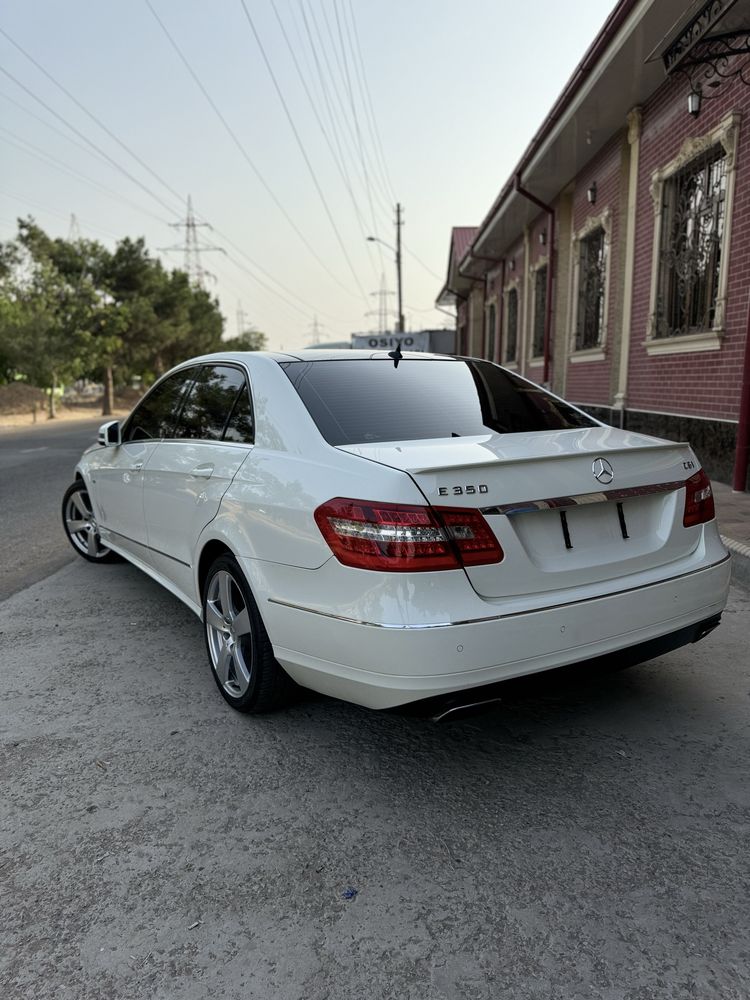 Mercedes W212 sotladi