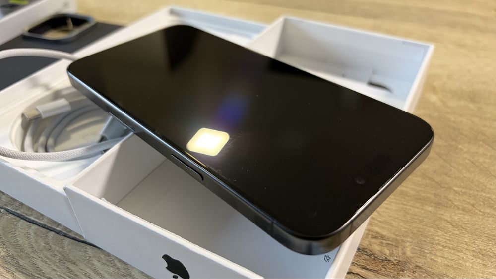 Iphone 15 pro max 256 gb negru neverlocked