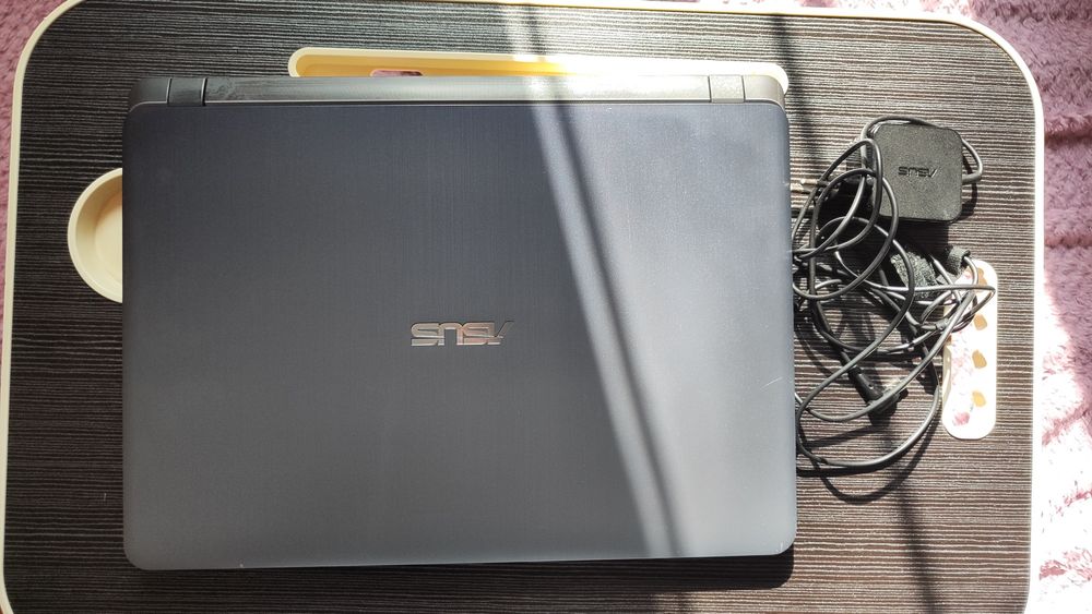 Рабочий Ноутбук Asus