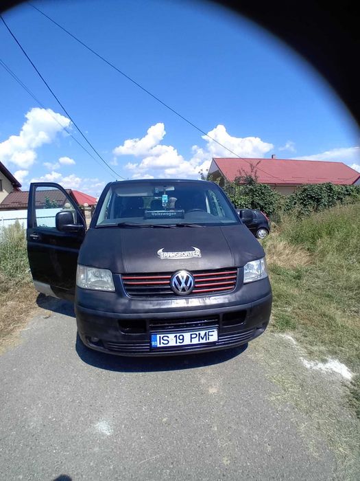 De vanzare Volkswagen T5 – Dubă fiabilă, preț negociabil