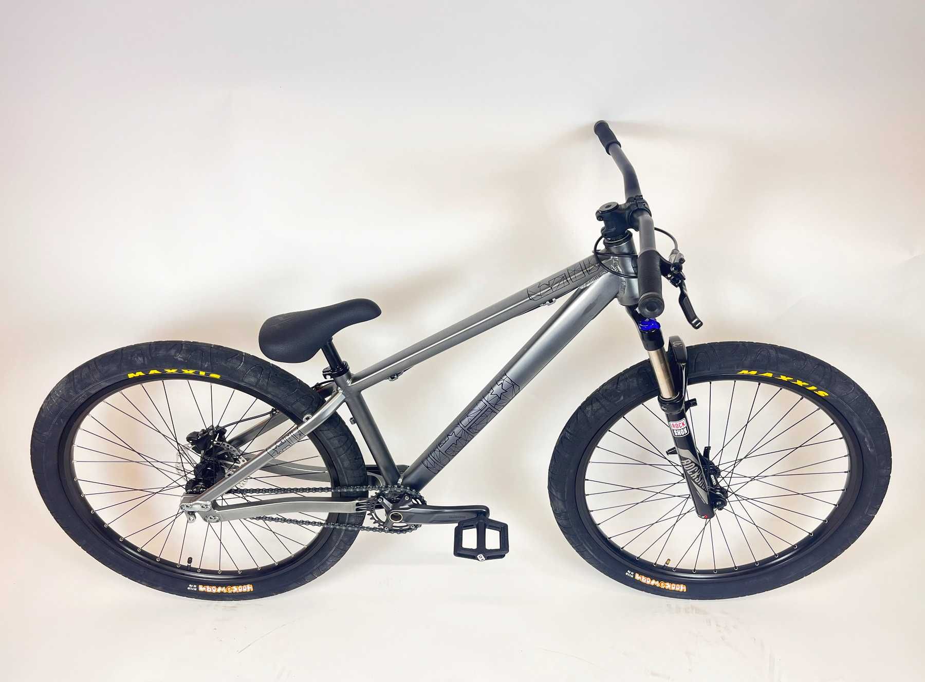 НОВИ цяло колело DRAG C2 ROCKSHOX XC30 dirt jump дърт DJ колело