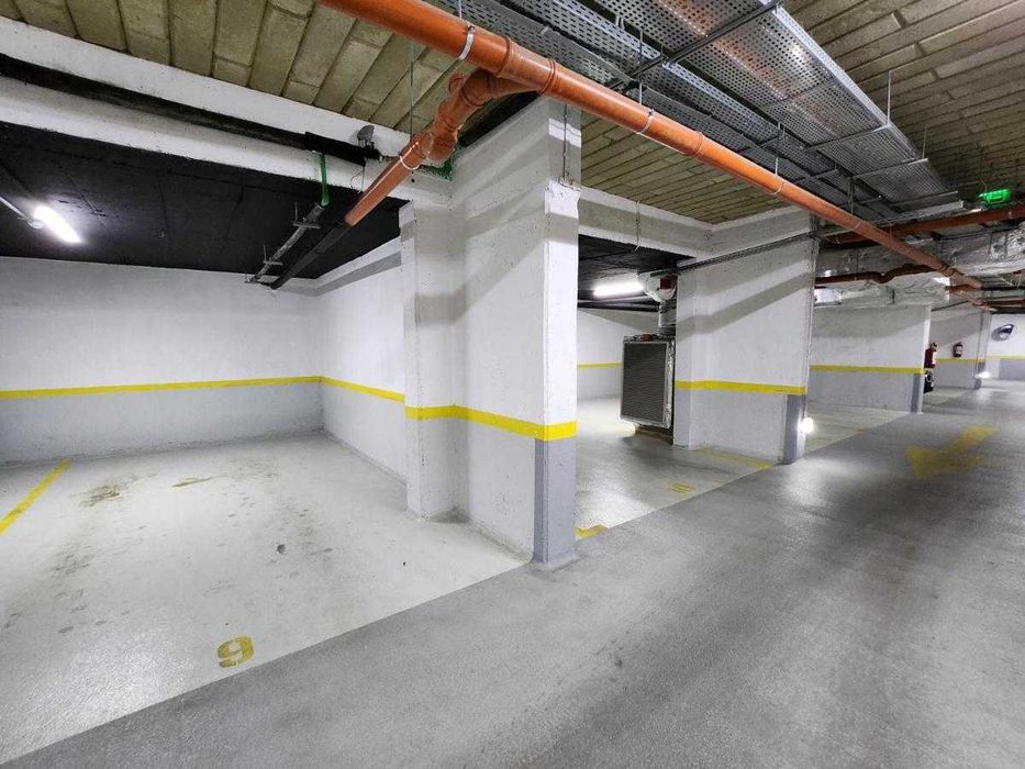 Loc de Parcare în Upground