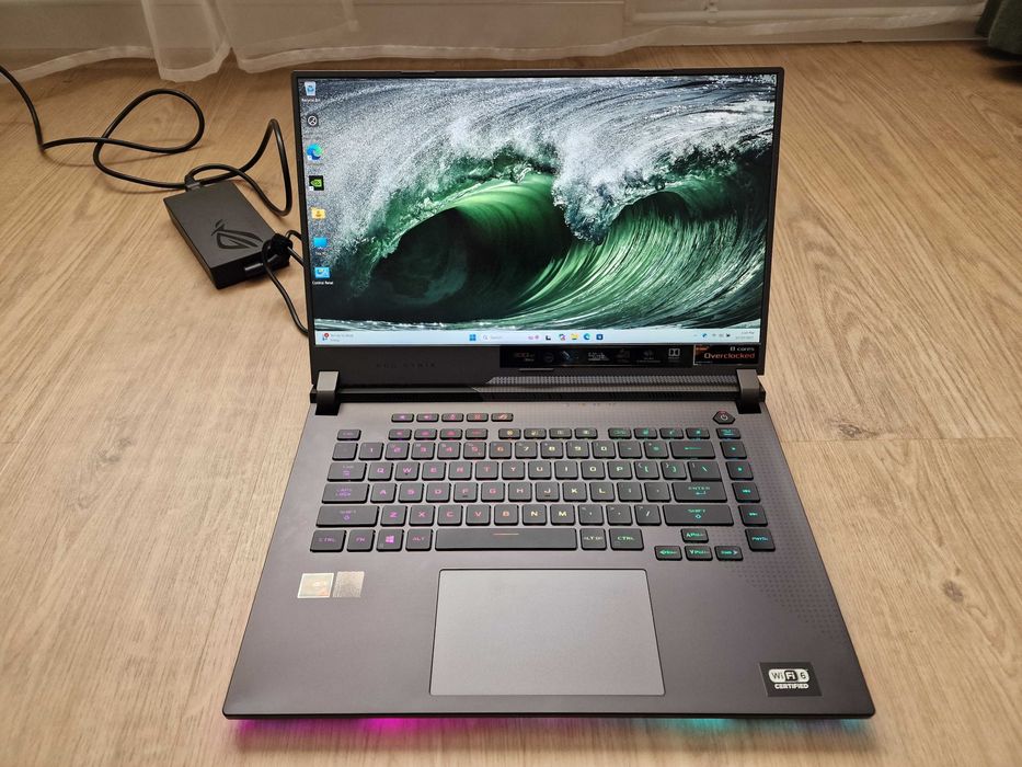 Laptop Gaming ASUS ROG Strix G15, AMD Ryzen 5900HX, RTX 3060, 32GB RAM