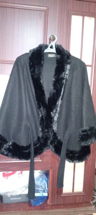 Киймлар сотилади