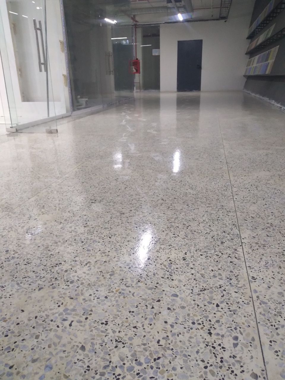 Mazayka xizmati va styajka vertolyot va topping