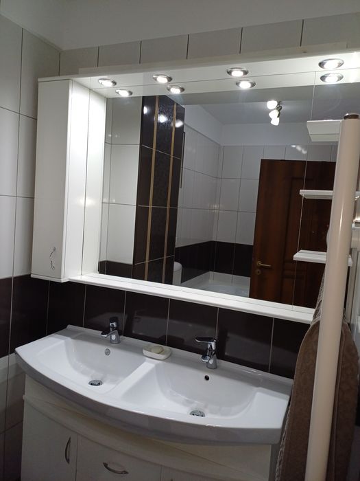 Inchiriez apartament