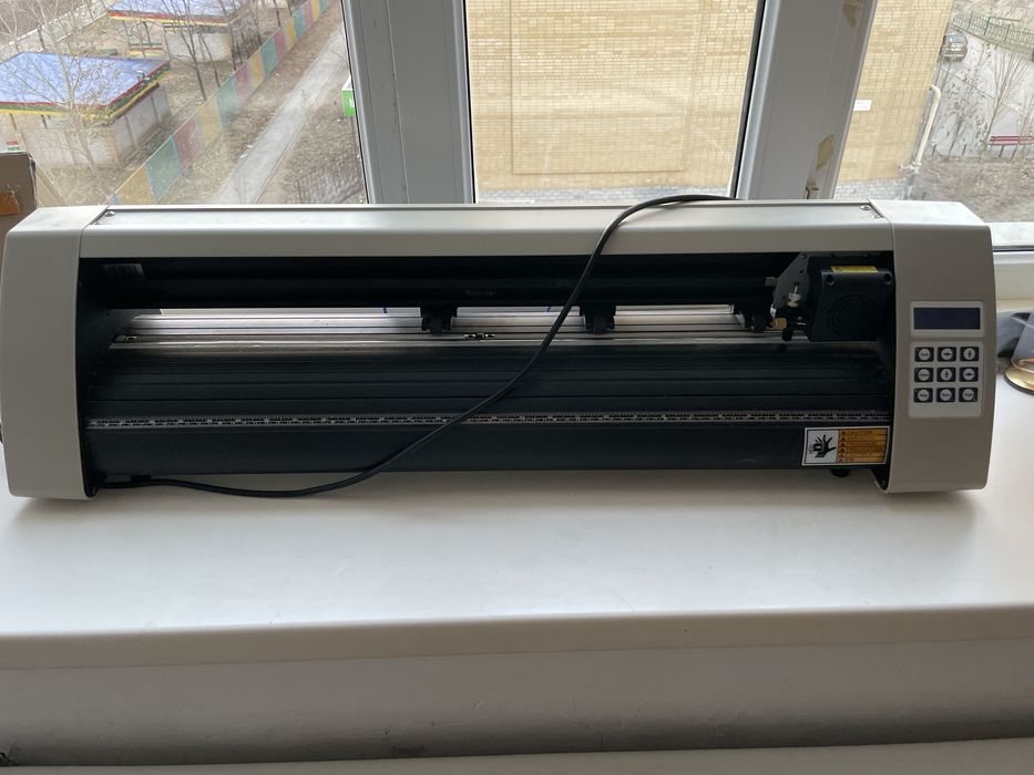 Плоттер режущий