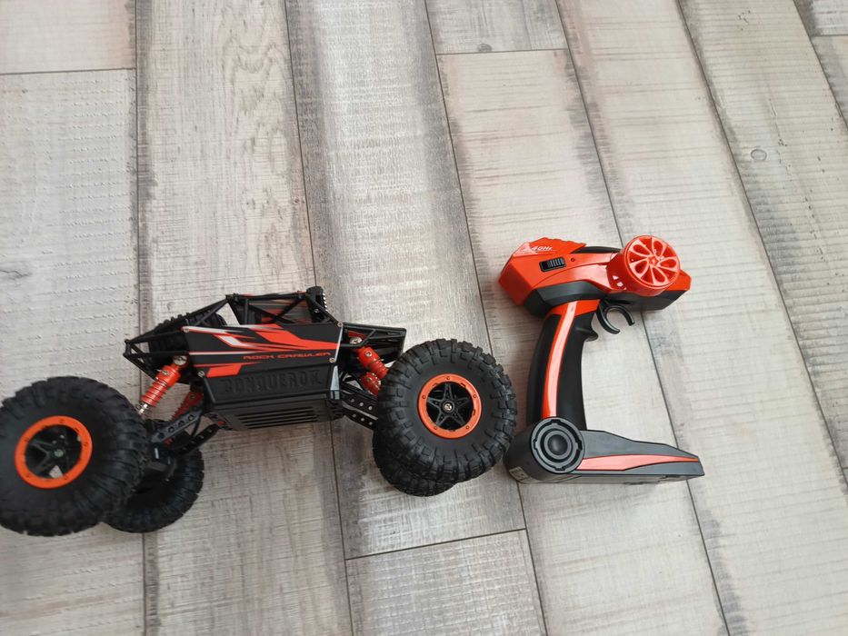 Продавам детска играчка-бъги с дистанционно