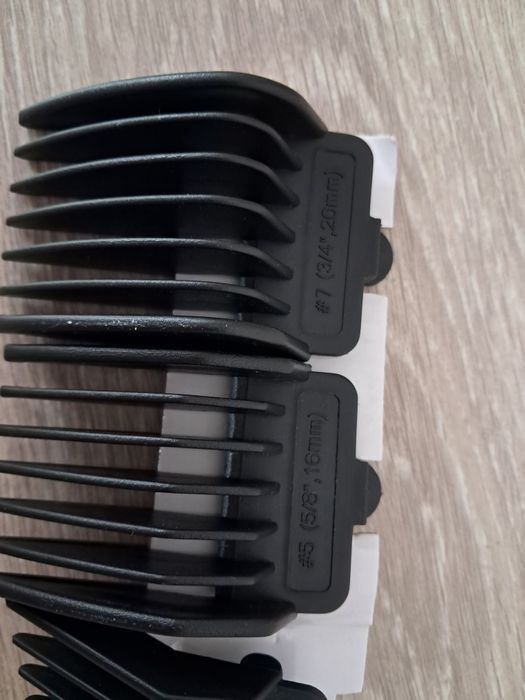 Насадки для стрижки волос.